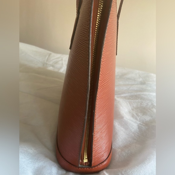 100% Louis Vuitton Kenyan Fawn (Brown) Epi Leather Lussac - Picture 10 of 14